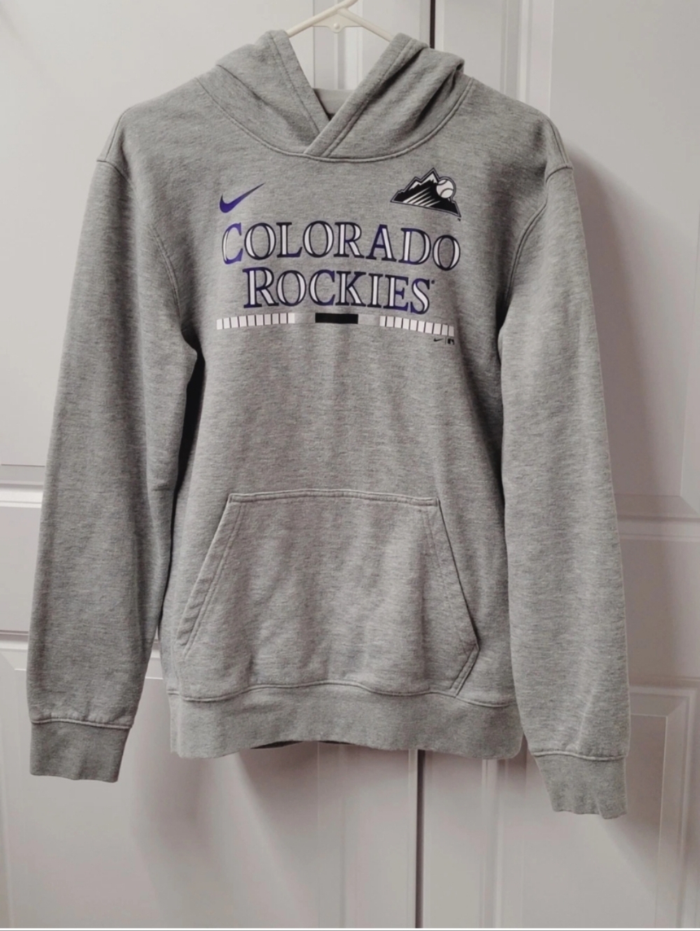 Nike Colorado Rockies Hoodie Boys Size: XL 18-20 Hooded Pullover